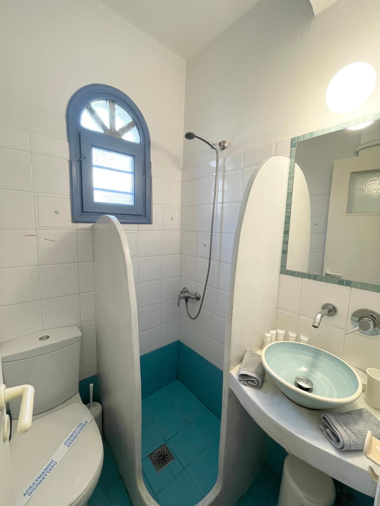 Asterias Mini Coastal Apartments Периволос Экстерьер фото