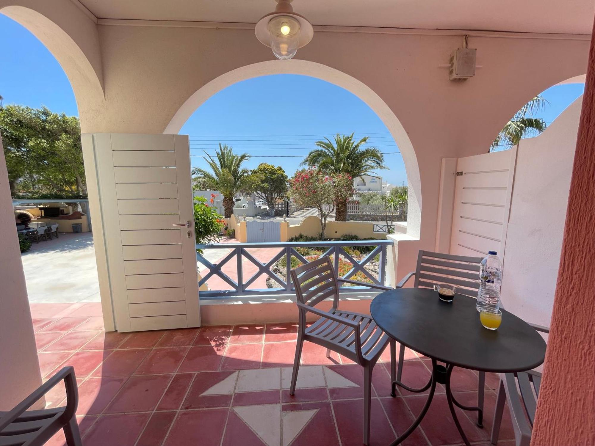 Asterias Mini Coastal Apartments Периволос Экстерьер фото